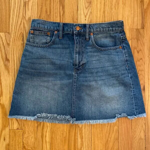 MADEWELL jean skirt zip front size 29 EUC 16” long